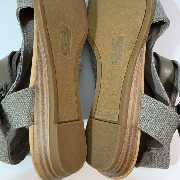 Blowfish Malibu Women’s Sandal - Picture 5 of 14